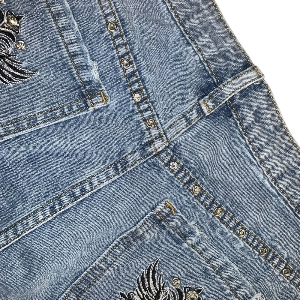 Hot Topic Distressed Skull Shorts - Picture 3 of 11